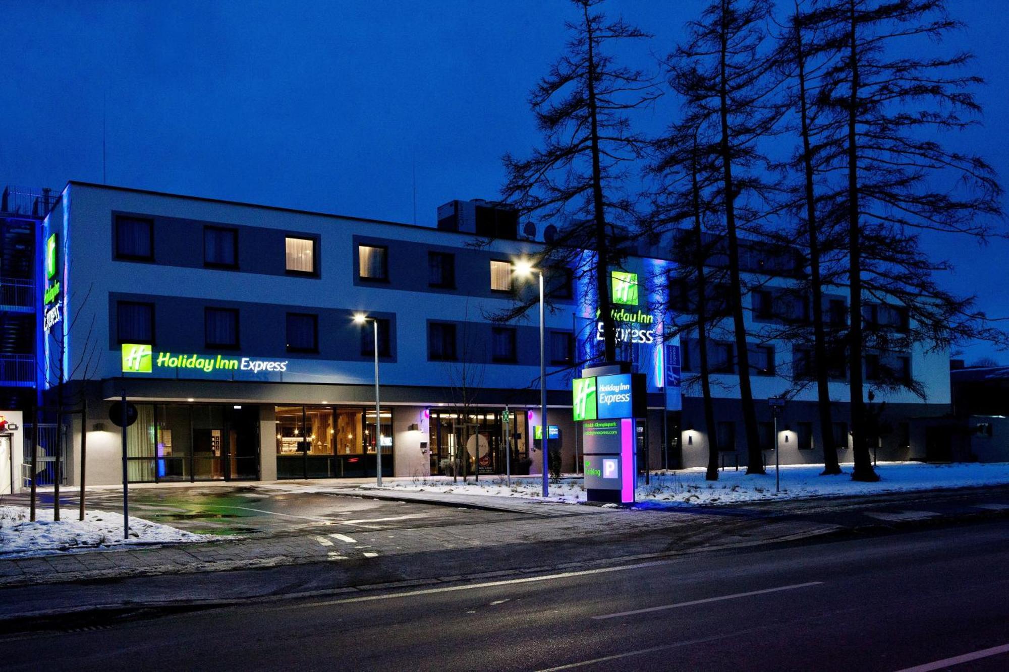 Holiday Inn Express Munich - Olympiapark, An Ihg Hotel Exterior foto